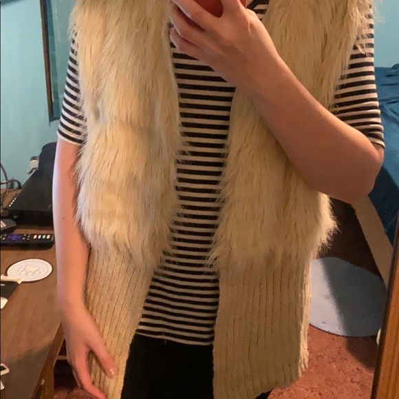 Cream furry vest!! - Picture 8 of 9
